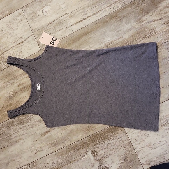 3 SO The Favorite Scoopneck Tank Tops - Picture 7 of 15